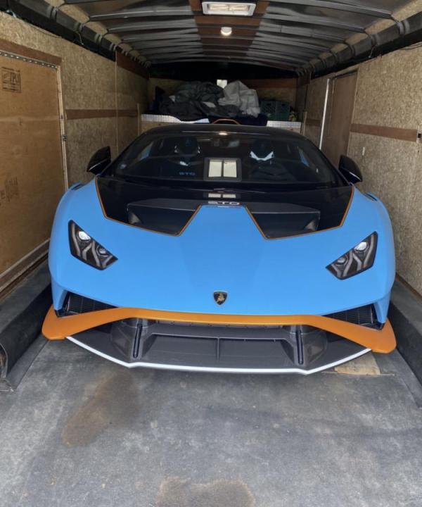lamborghini-24304045030.jpg